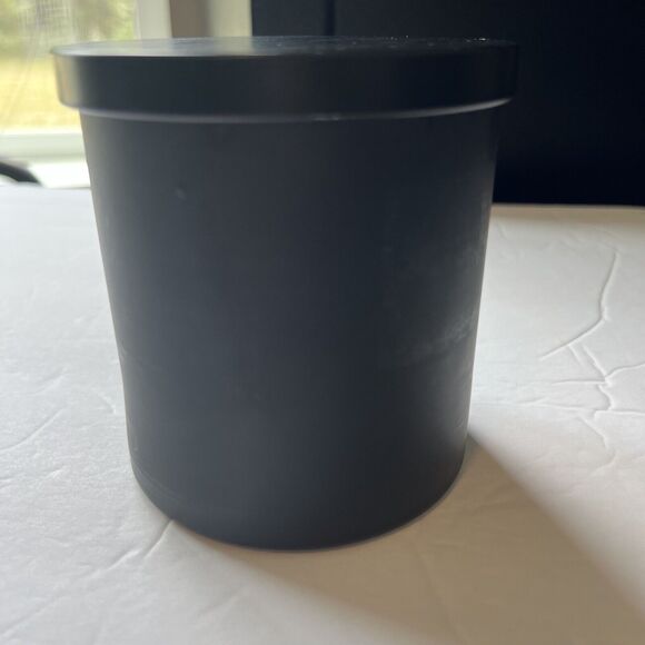 Manly Indulgence SUIT and TIE Scented Candle 16.5 oz New - Picture 2 of 4